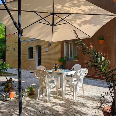 Giardino Al Mare 2 Min Dal Mare Giardino Wifi Ac Apartmán
