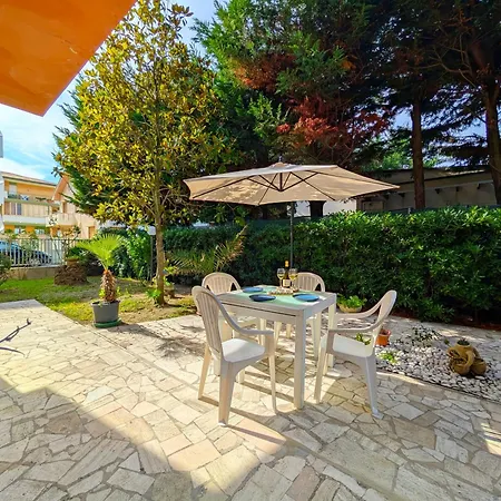 Giardino Al Mare 2 Min Dal Mare Giardino Wifi Ac Apartament